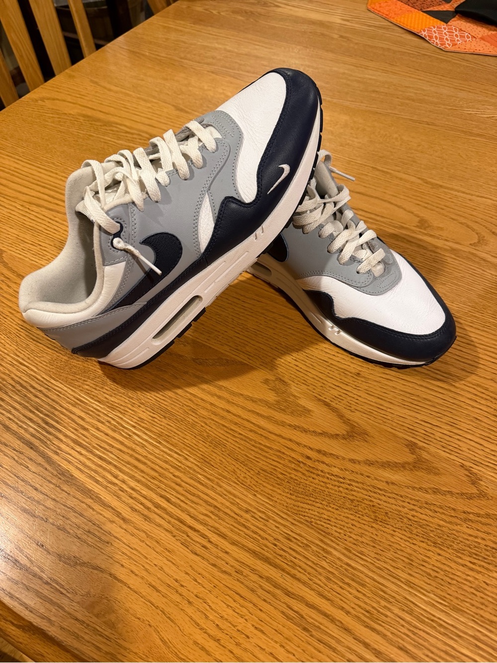 Nike Men's Air Max 1 LV8 Obsidian